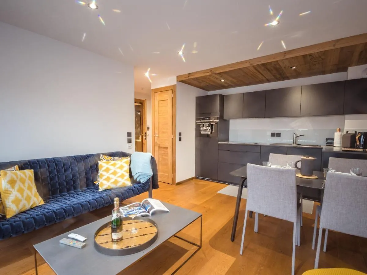 Appartement Neuf Et Equipe Au Centre De Chamonix - Fr-1-343-220