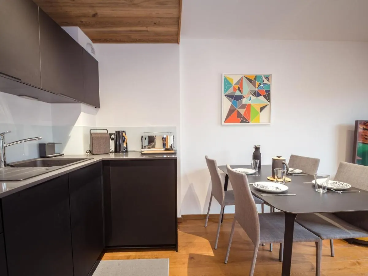 Appartement Neuf Et Equipe Au Centre De Chamonix - Fr-1-343-220