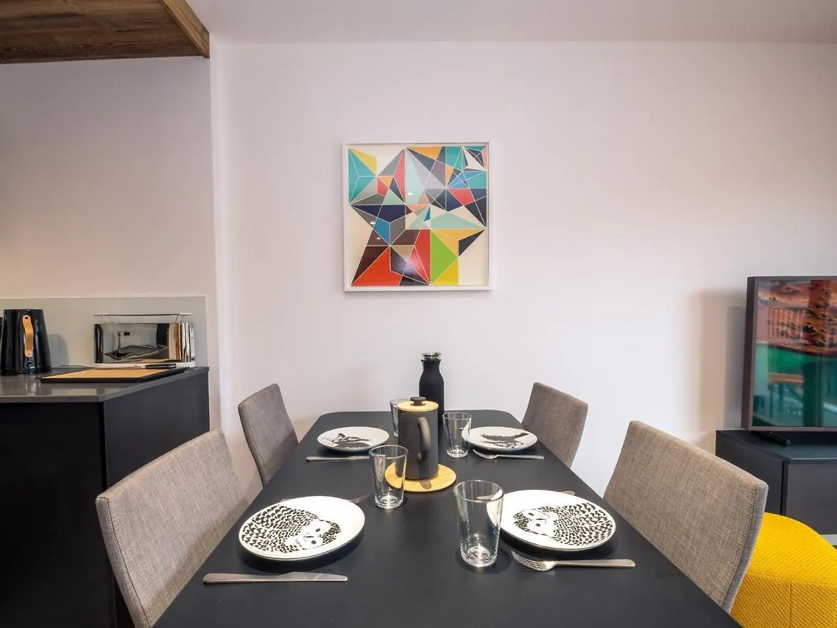 Appartement Neuf Et Equipe Au Centre De Chamonix - Fr-1-343-220 Apartment